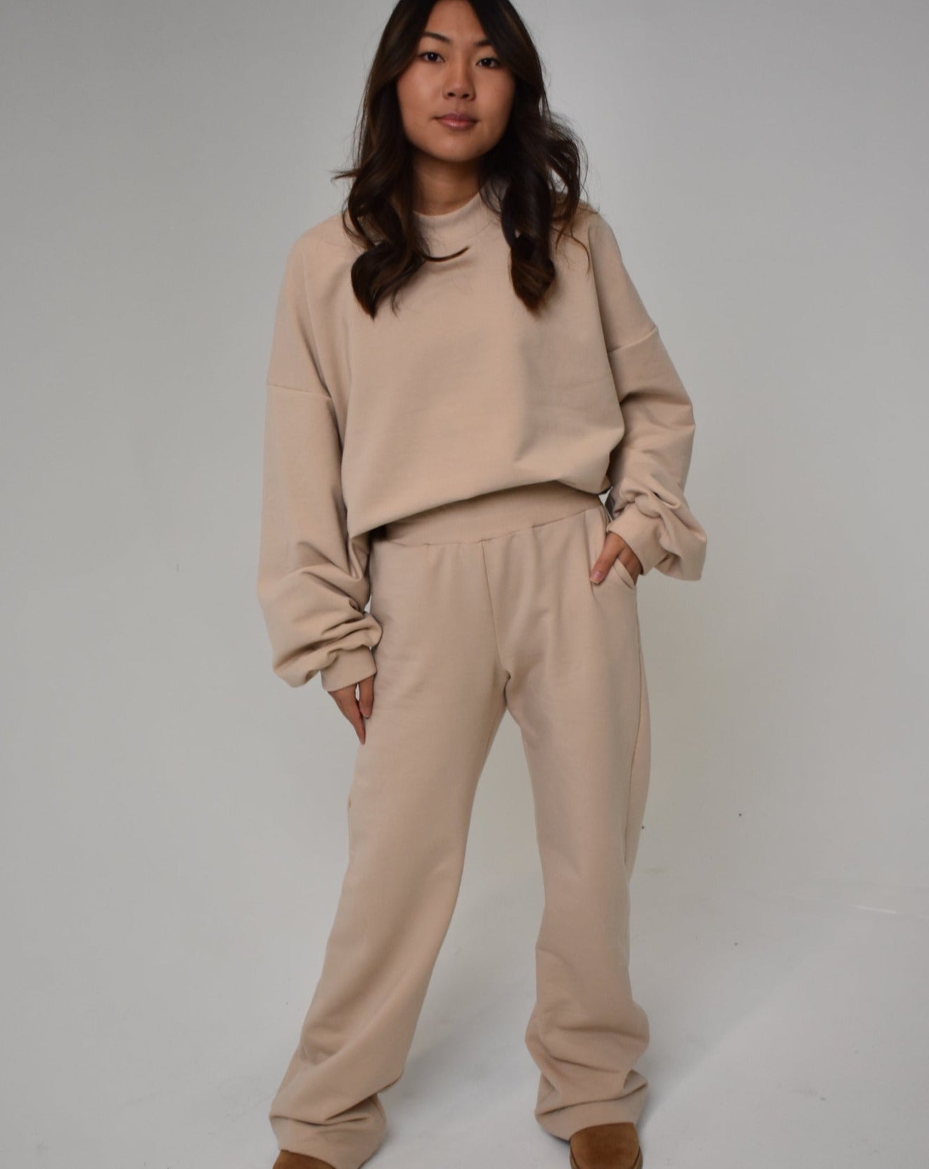 Straight Leg Sweatpant in Oat