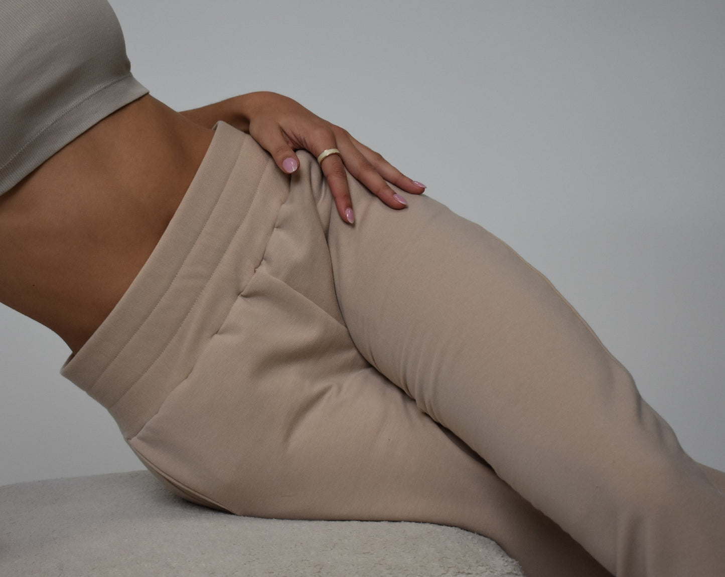 Straight Leg Sweatpant in Oat