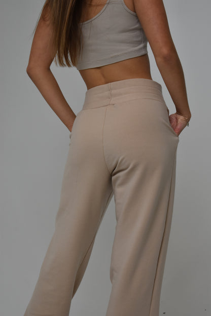 Straight Leg Sweatpant in Oat